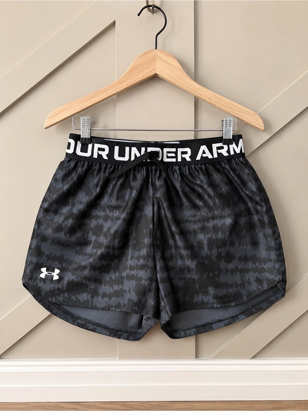 Under Armour Black Patterned Girls' Athletic Shorts